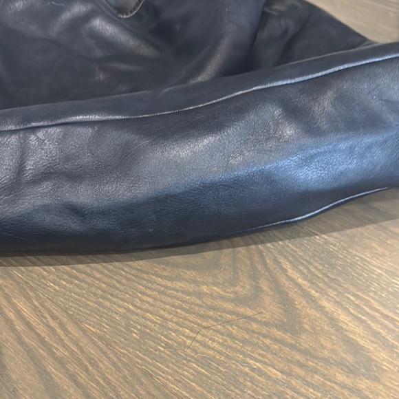 Gucci Leather Navy Blue Hobo Women's Bag - Picture 7 of 12